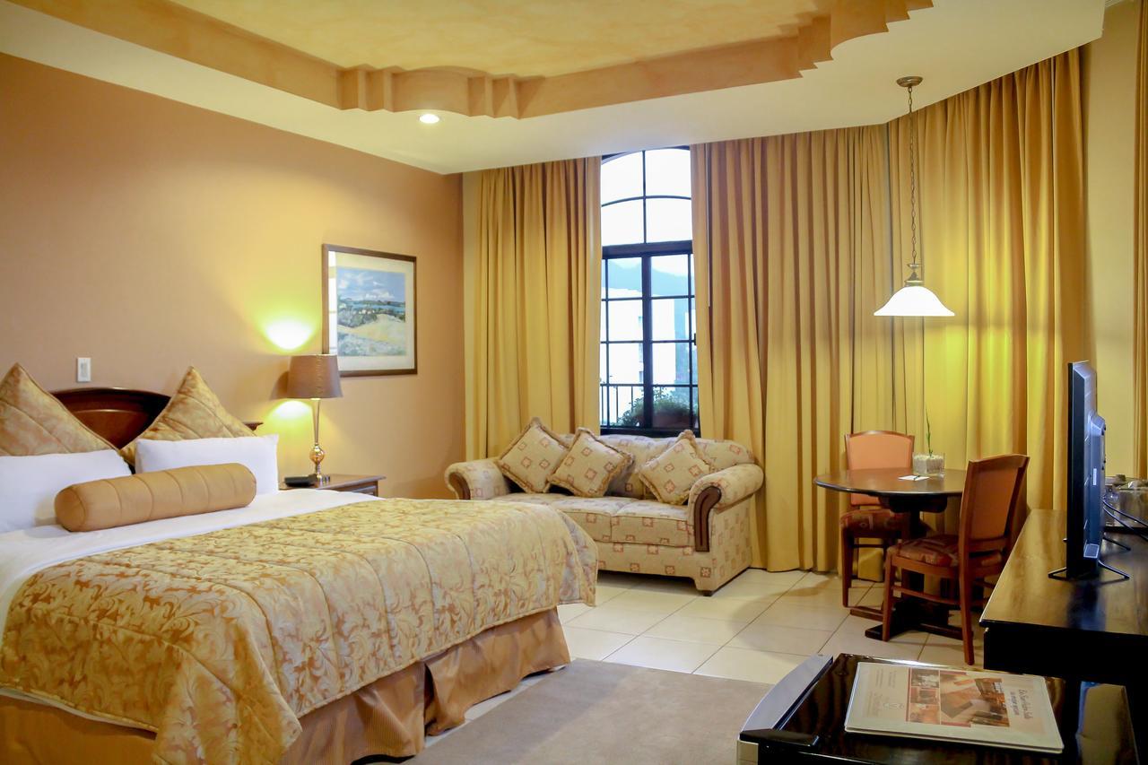 Hotel Monteolivos San Pedro Sula Buitenkant foto