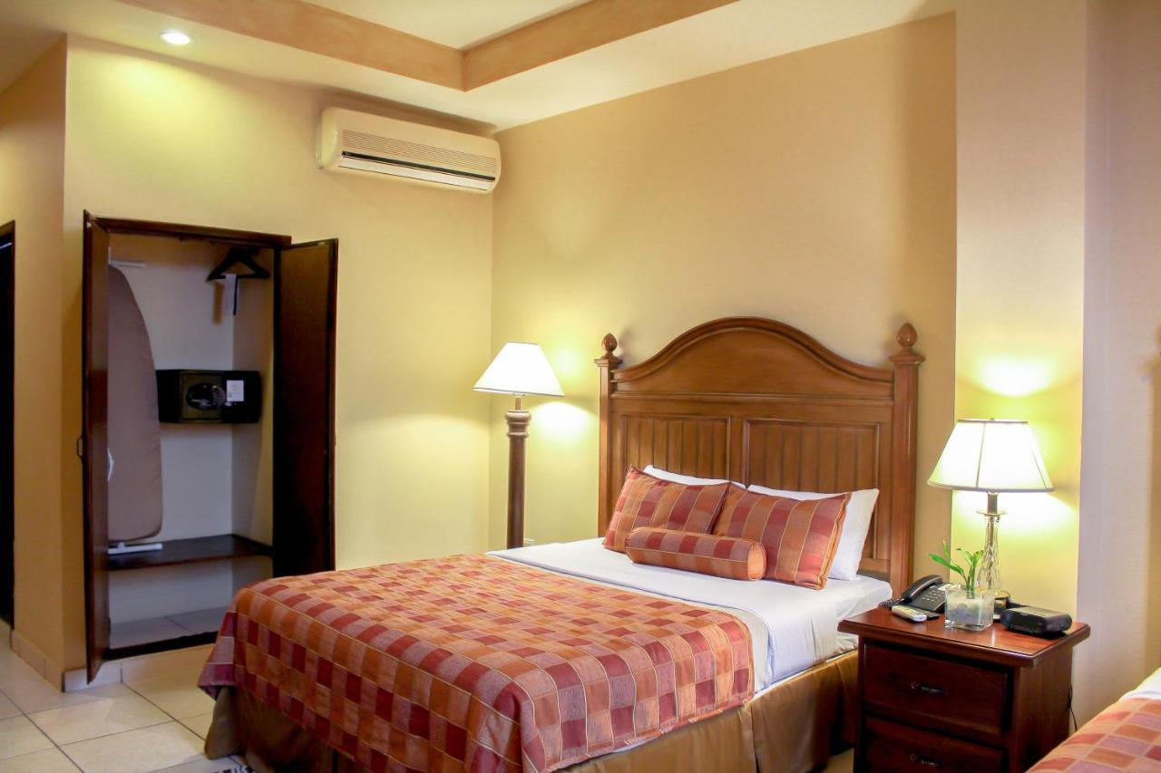 Hotel Monteolivos San Pedro Sula Buitenkant foto