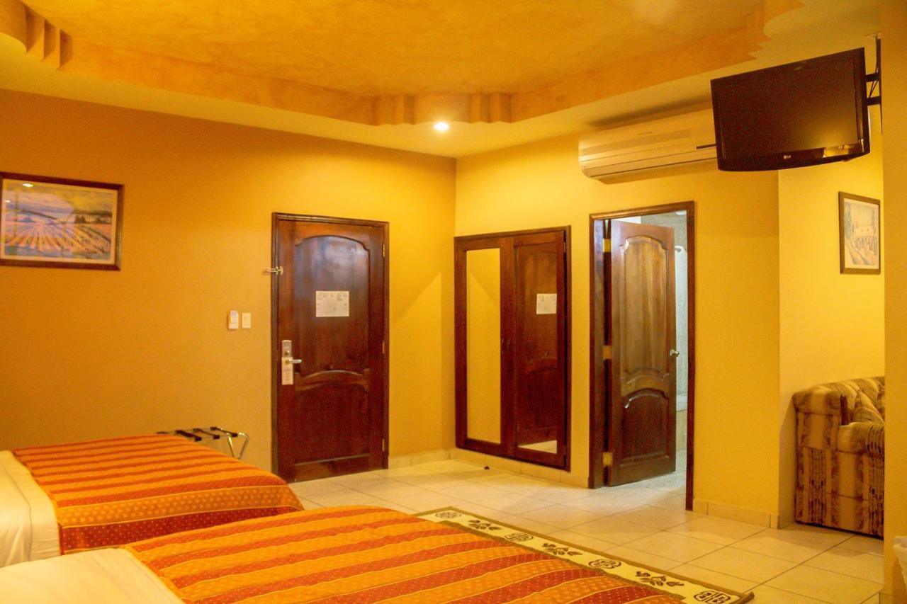 Hotel Monteolivos San Pedro Sula Buitenkant foto